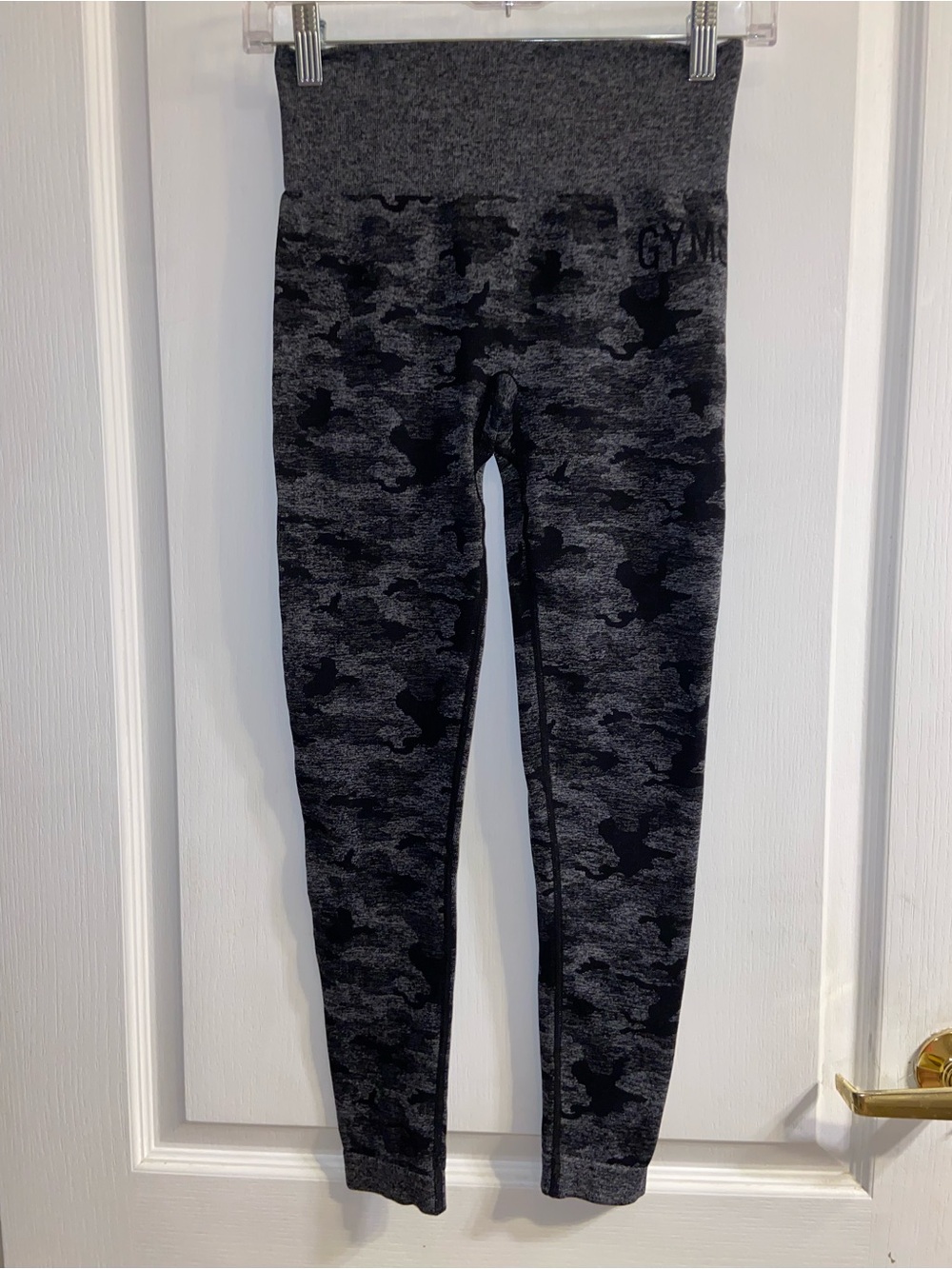 Gymshark Women’s High-Waisted Camo Leggings - Gray & Black - Size Small - GUC - Picture 2 of 7